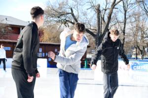 Korcsolyázás a Csepeli Jégpályán